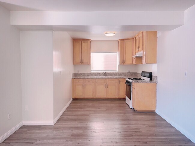 Foto del edificio - 4343 W 4th St