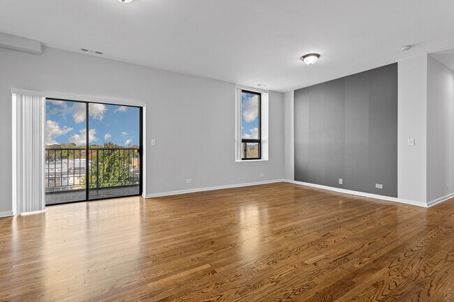 Foto del edificio - 2451 W Howard St