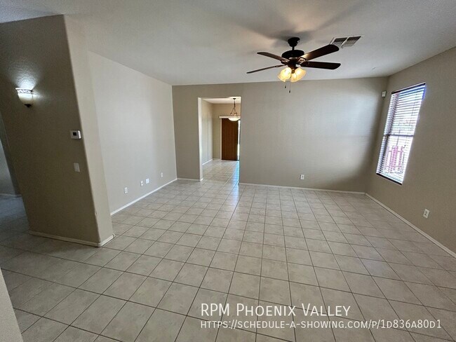 Foto del edificio - 95th Ave & Camelback 3x2 Single Story Read...