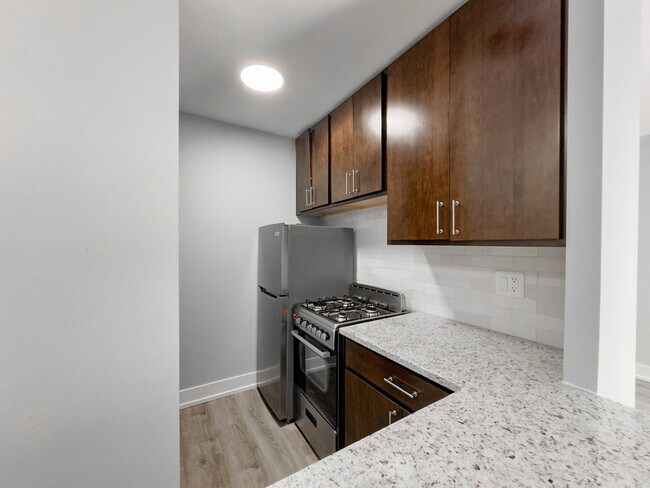 Foto del edificio - 450 W Barry Ave