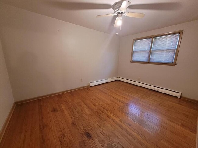 Building Photo - 1721 Briquelet St