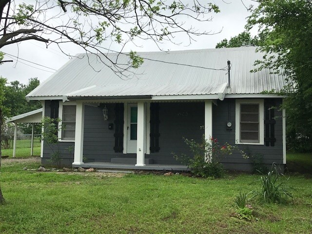 Foto principal - 605 N Pecan Ave