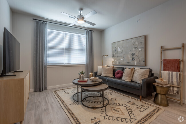 2BR, 2BA - 1,058SF - Living Room - Broadstone Amelia