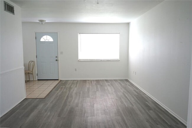 Building Photo - 1536 Council Dr