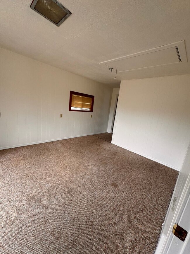 Building Photo - Warm and Welcoming 4bed/2 bath in beautiful Corvallis!