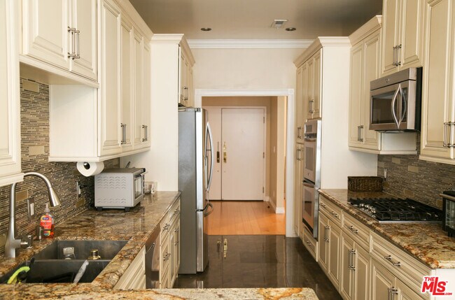 Foto del edificio - 10640 Wilkins Ave