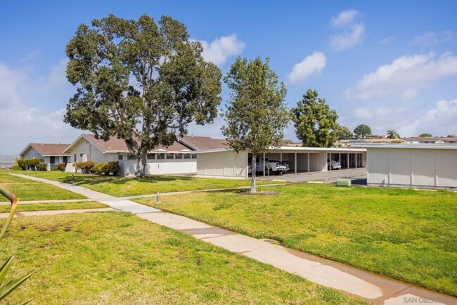 Building Photo - 3755 Vista Campana N