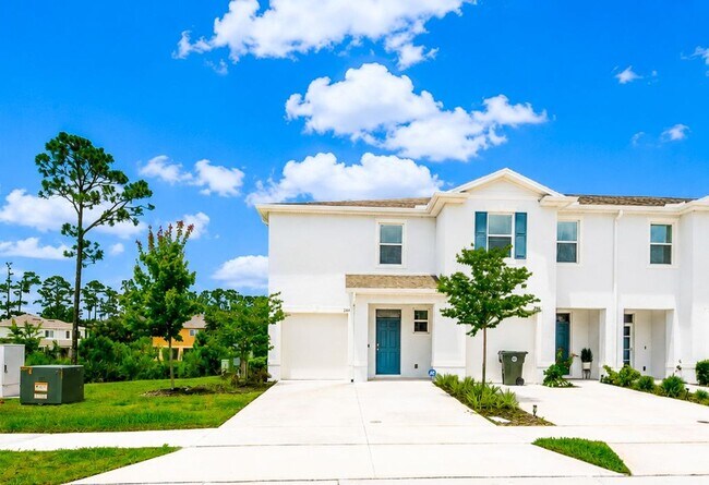 Foto del edificio - Like-New End-Unit 3 Bedroom Townhome