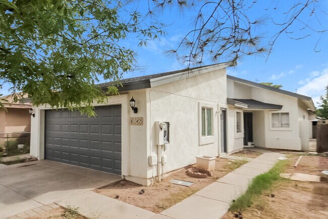 Building Photo - 8147 W Greer Ave