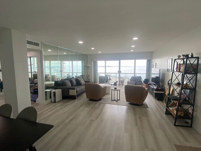 Building Photo - 2451 Brickell Ave