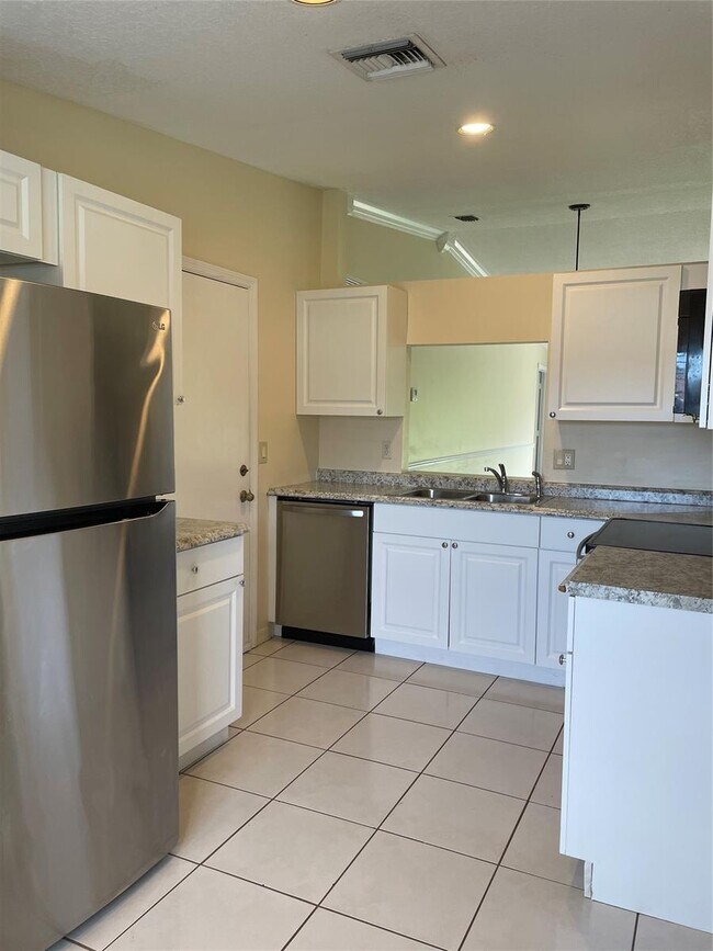 Building Photo - 3620 Miramontes Cir