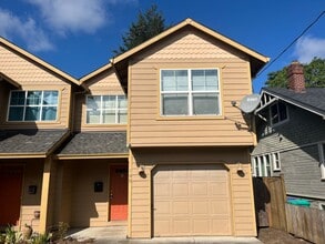 Building Photo - 109 SE 84th Ave