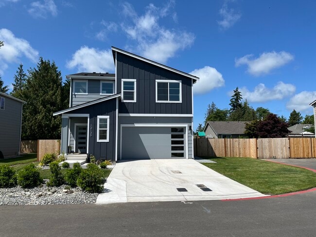 Building Photo - 12130 Bay Heights Pl