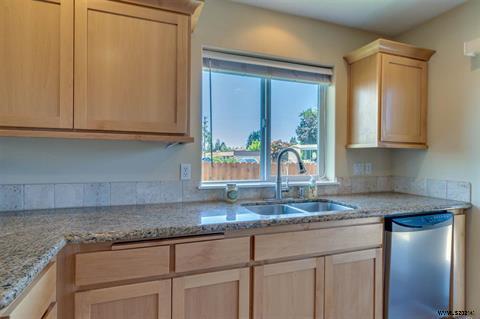 Foto del edificio - 537 SE Oak Grove Ave