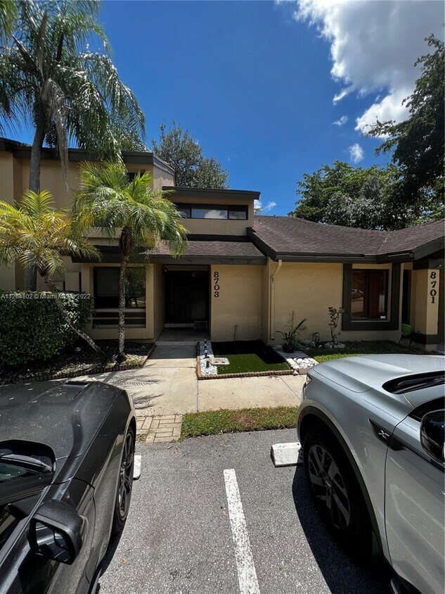 8703 Cleary Blvd, Plantation, FL 33324 Townhouse for Rent in