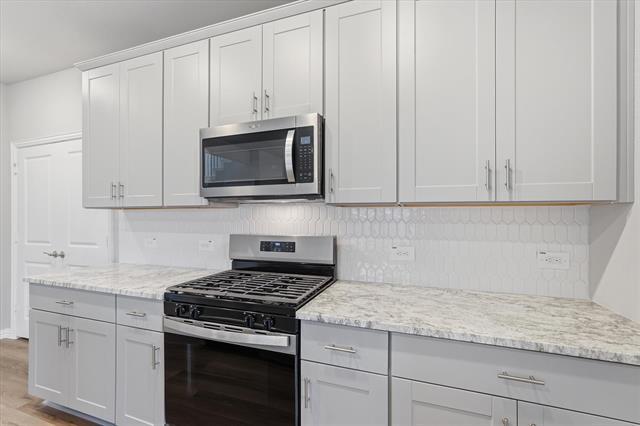 Building Photo - 712 Leavenworth Dr