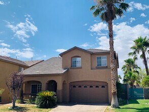 Building Photo - 10637 Amblewood Ave