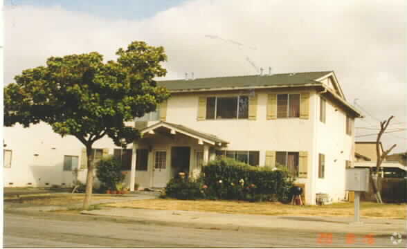 Primary Photo - 1355 Calle Oriente