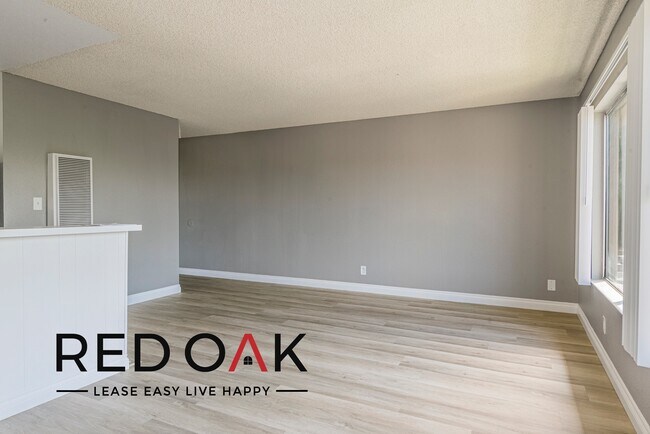 Foto del edificio - ~1st Month FREE~ Spacious and Bright Studi...