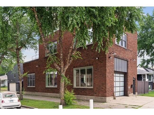 Building Photo - 1290 Snelling Ave N