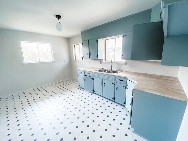 Foto del edificio - 536 81st St S