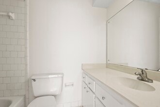 Building Photo - 20315 Sunny Shores Dr