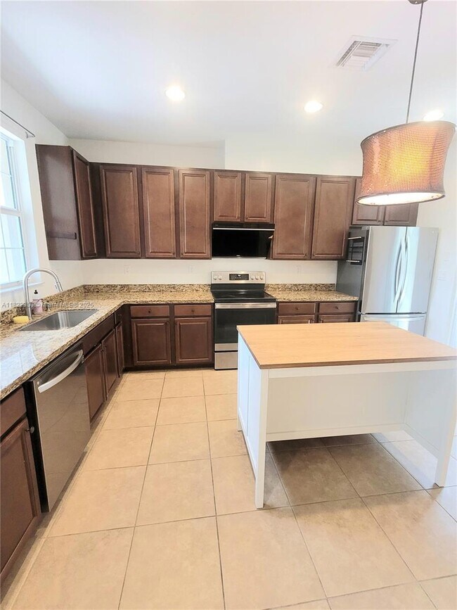 Foto del edificio - 1430 SW 147th Ter