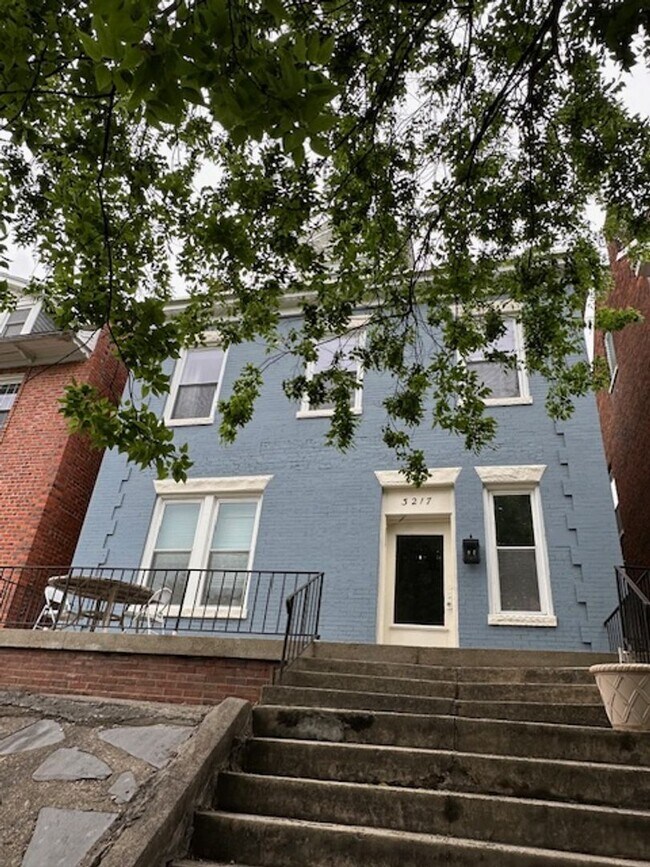 Foto del edificio - 3217 Hanover Ave