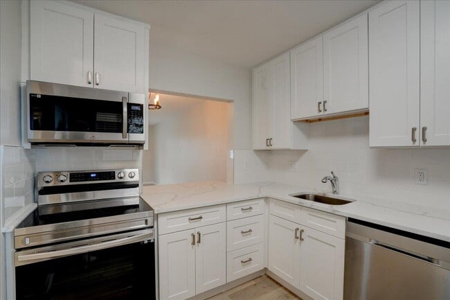 Building Photo - 2901 Fiore Way