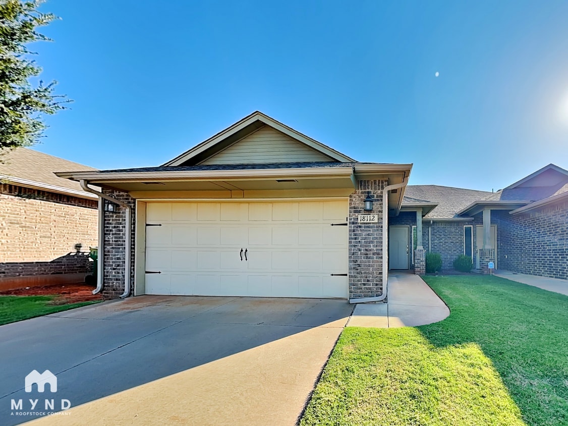 Primary Photo - 18112 Manera Wy