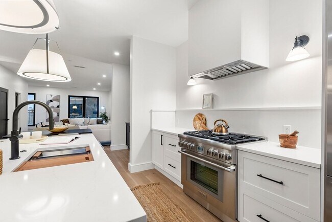 Foto del edificio - 241 Webster St
