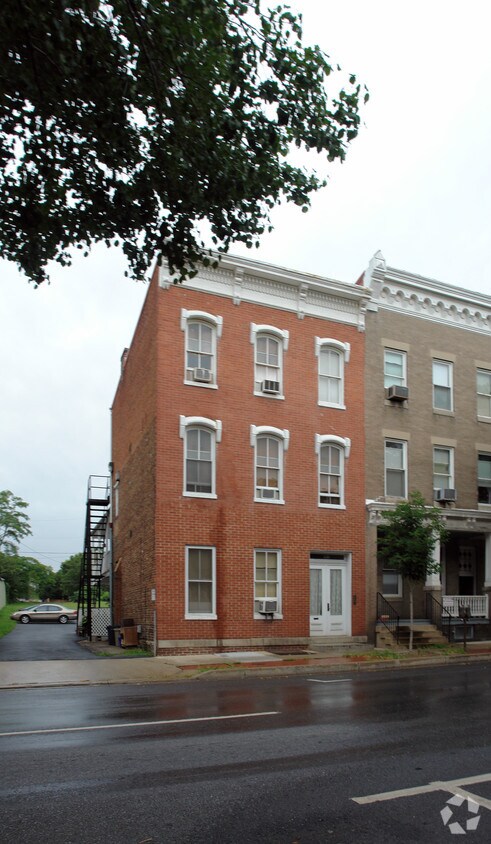 Foto del edificio - 425 N Market St