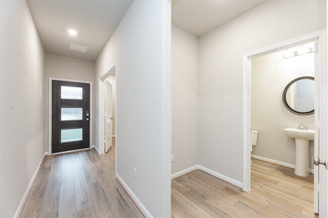 Building Photo - 7211 Toluca Dr