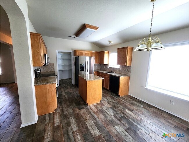 Foto del edificio - 105 E Great Plains Trail