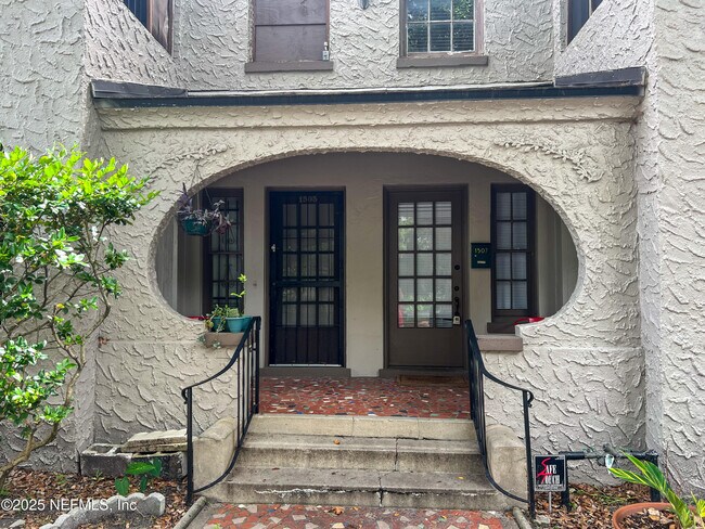 Foto del edificio - 1507 Seminole Rd