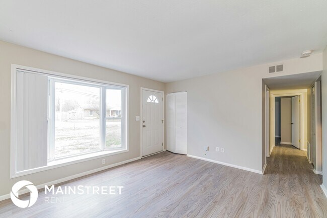 Foto del edificio - 7512 Greenwood Rd