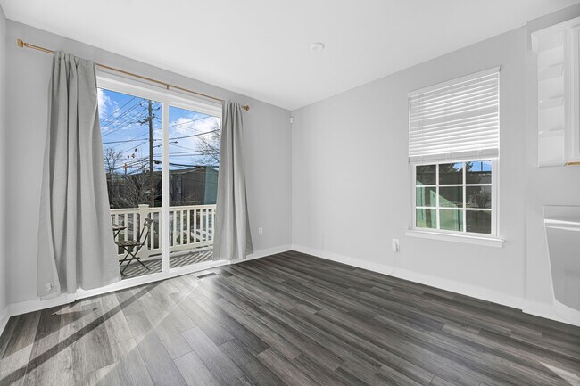 Foto del edificio - 2460 James Banks Rd SE