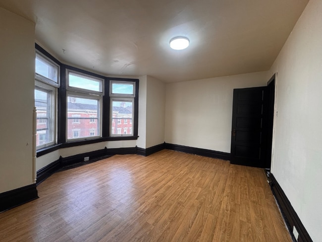 Building Photo - 111 N 5th St