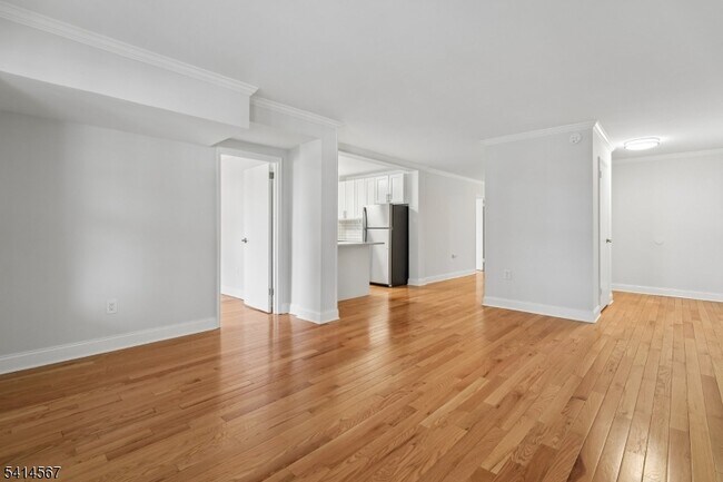 Building Photo - 41 Elm St