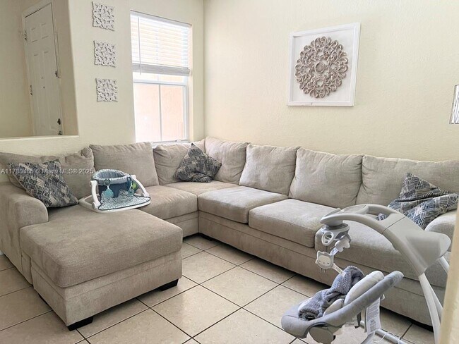 Foto del edificio - 23712 SW 110th Ave