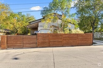Building Photo - 2115 Uphill Ln
