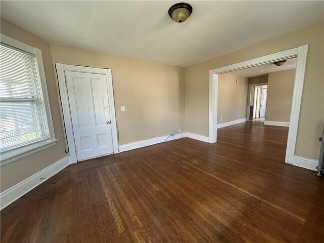 Foto del edificio - 1245 Cranston St