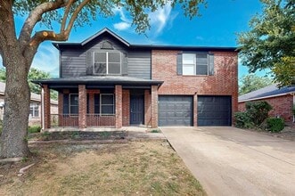 Building Photo - 204 Prentice Dr