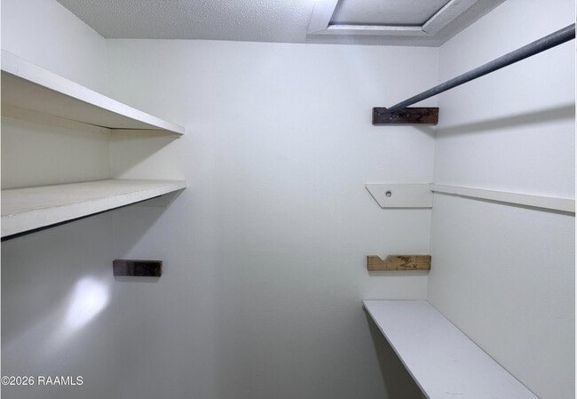 Foto del edificio - 106 Molasses Row
