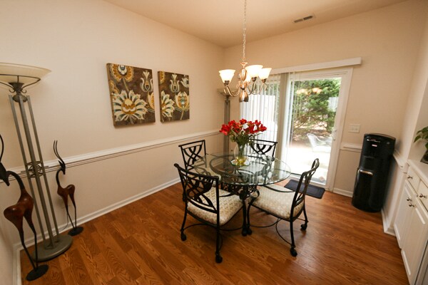 Foto del edificio - 3-Bedroom Townhome in Fantastic NW Raleigh...