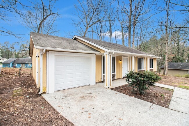 Building Photo - Fully Renovated 3BR/2BA in Decatur!