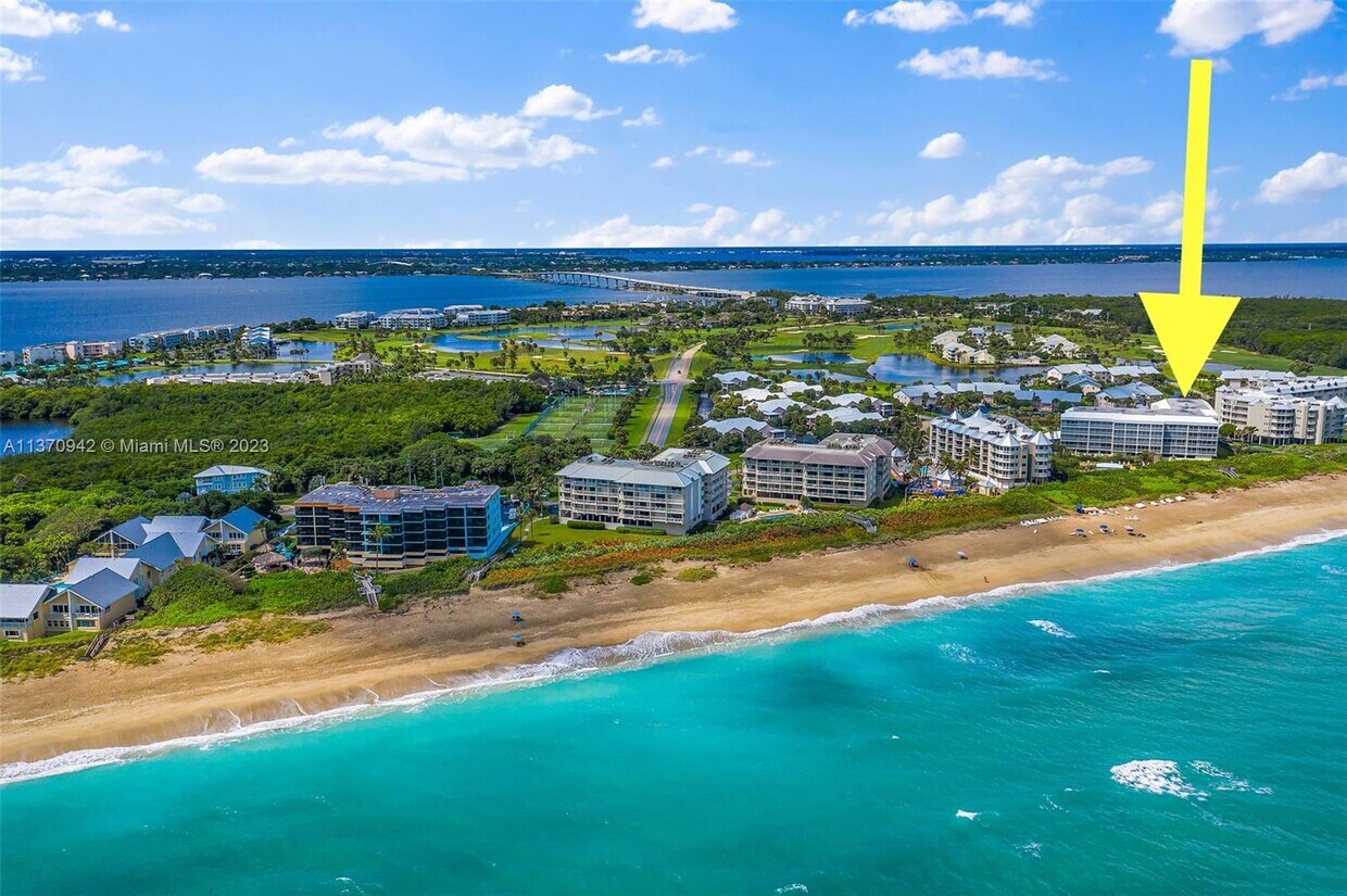 529 NE Plantation Rd Unit 206, Stuart, FL 34996 Condo for Rent in Stuart, FL