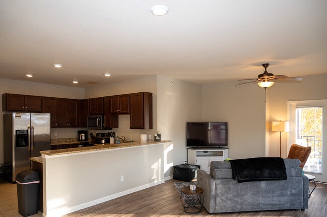 Building Photo - The Oliver