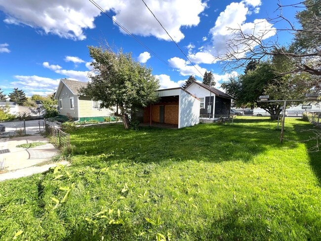 Building Photo - 1310 Poplar St
