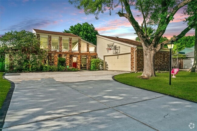 Building Photo - 13818 Menasco Ct